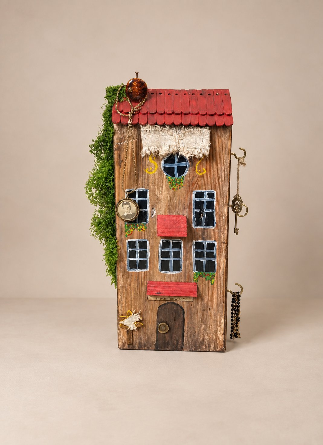 Rustic Wooden Cottage Wall Key Holder