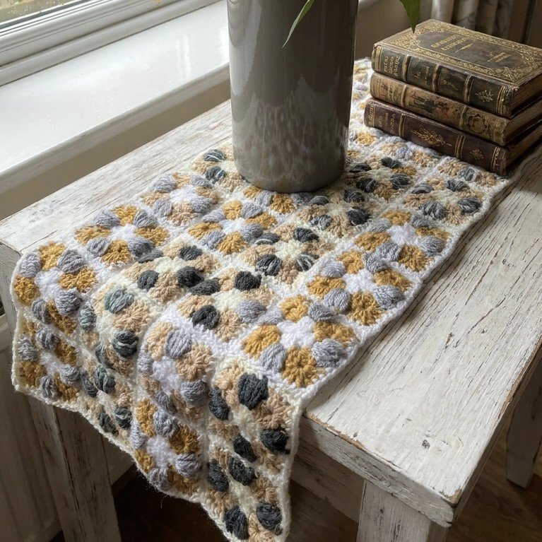 🧺 Table Linens • Table Runner (any length/lace/solid/striped) → £28.00 – £38.00