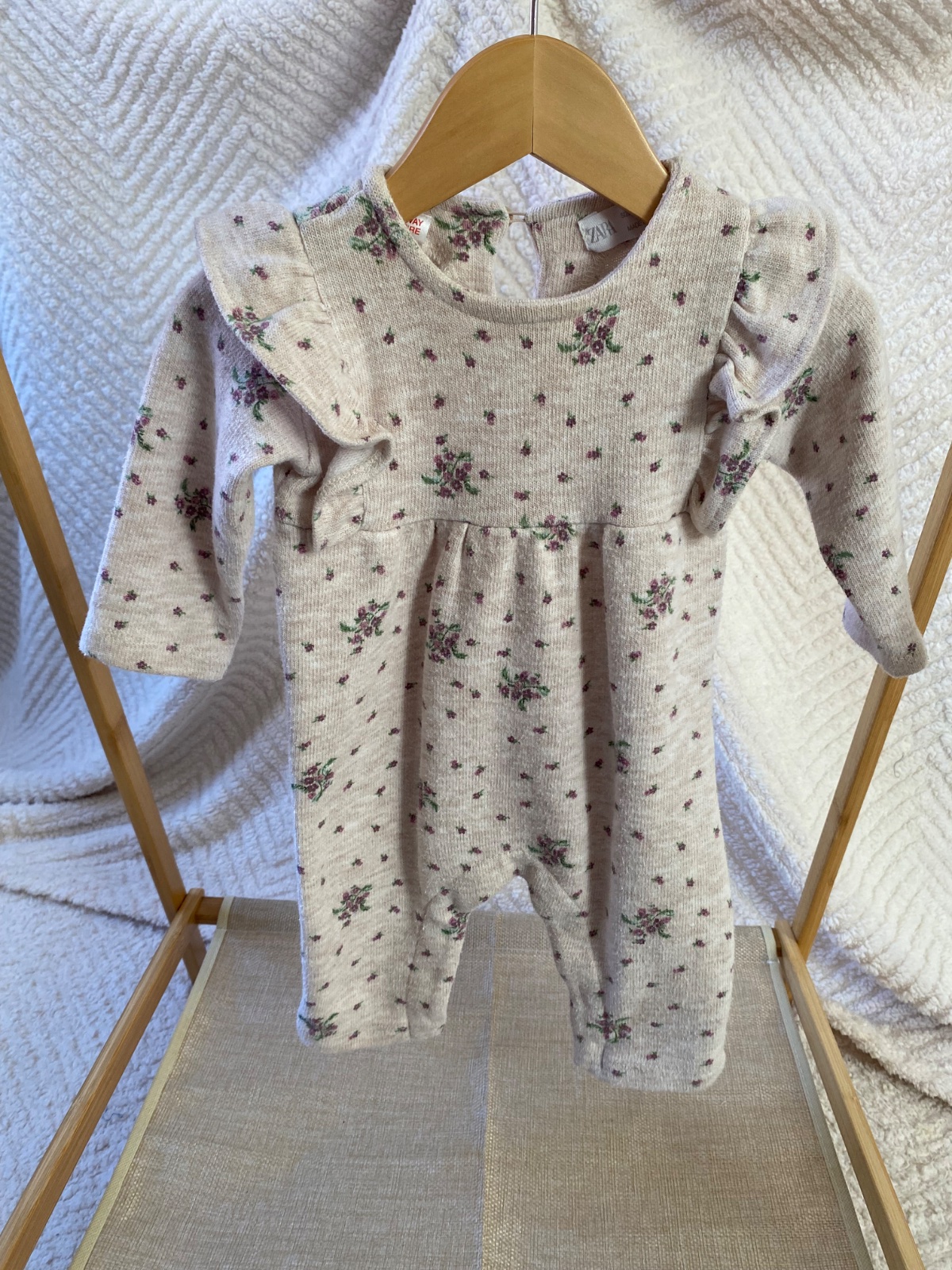 Soft Meadow 🌾 | Zara Neutral Floral All-in-One |3-6 months|