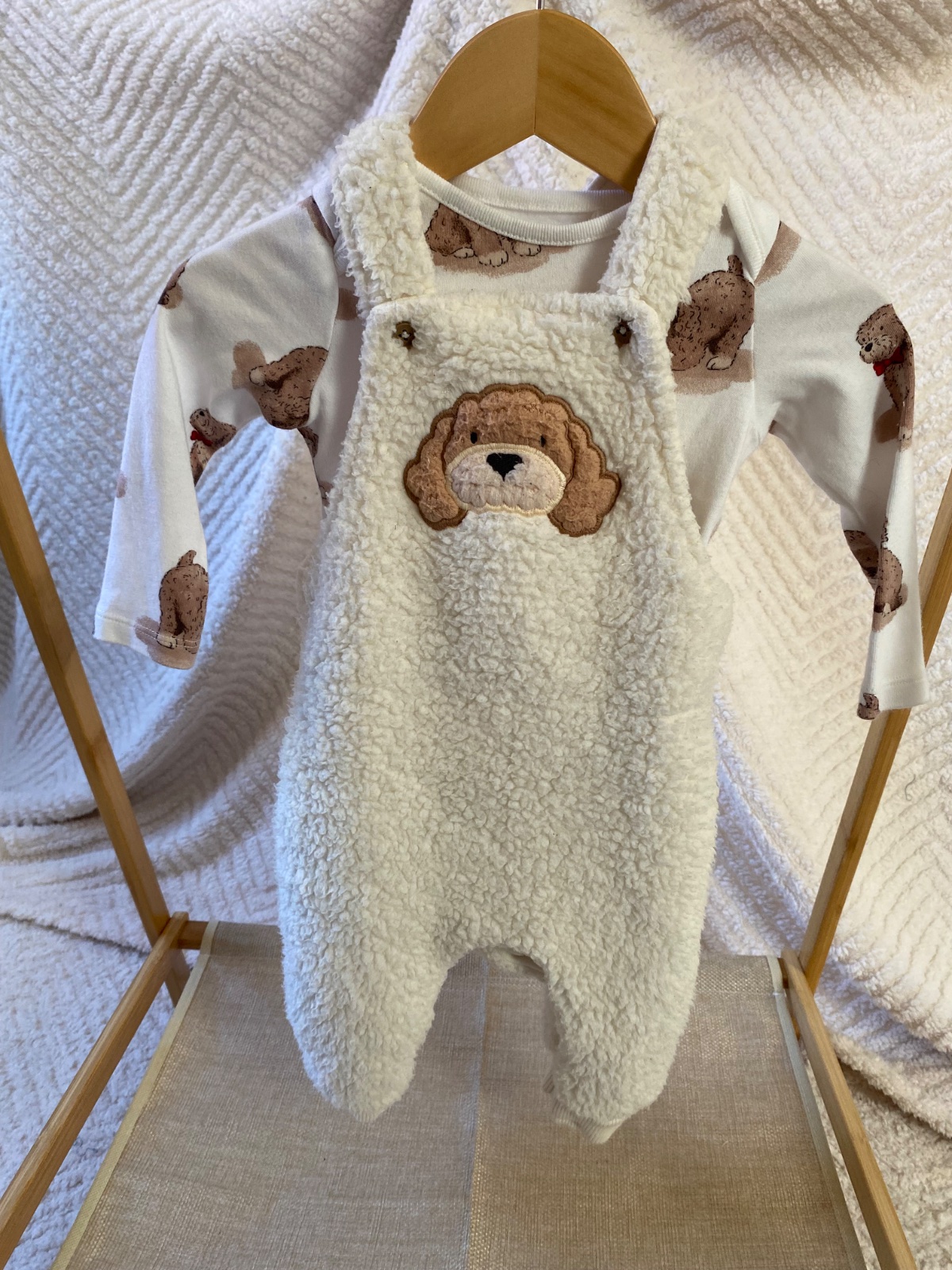 Little Fluffy Friend 🐶 | Fred & Flo Dog Dungarees & Vest |3-6 months|