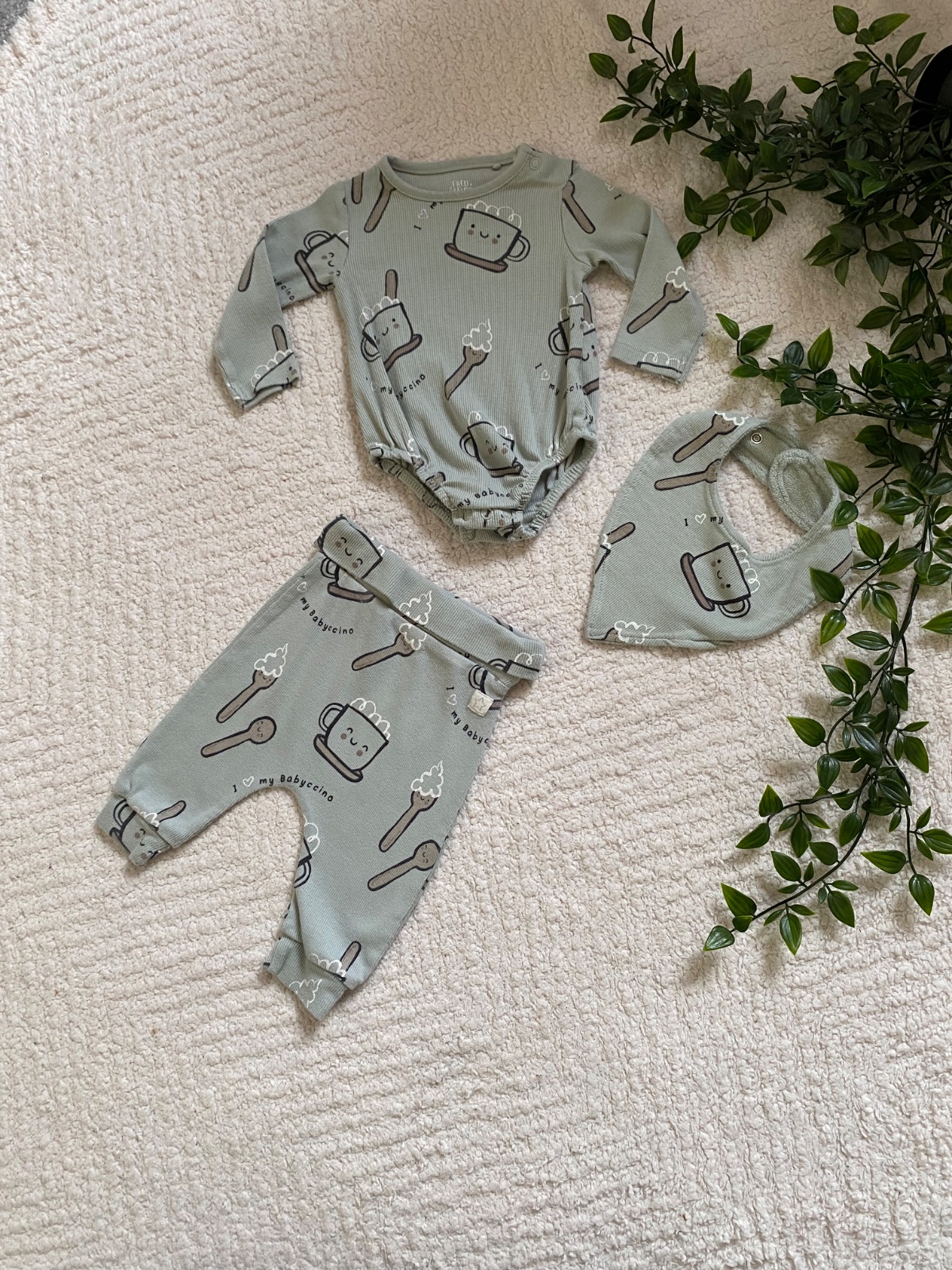 Babyccino ☕ | F&F 3-Piece Set |0-3 months|