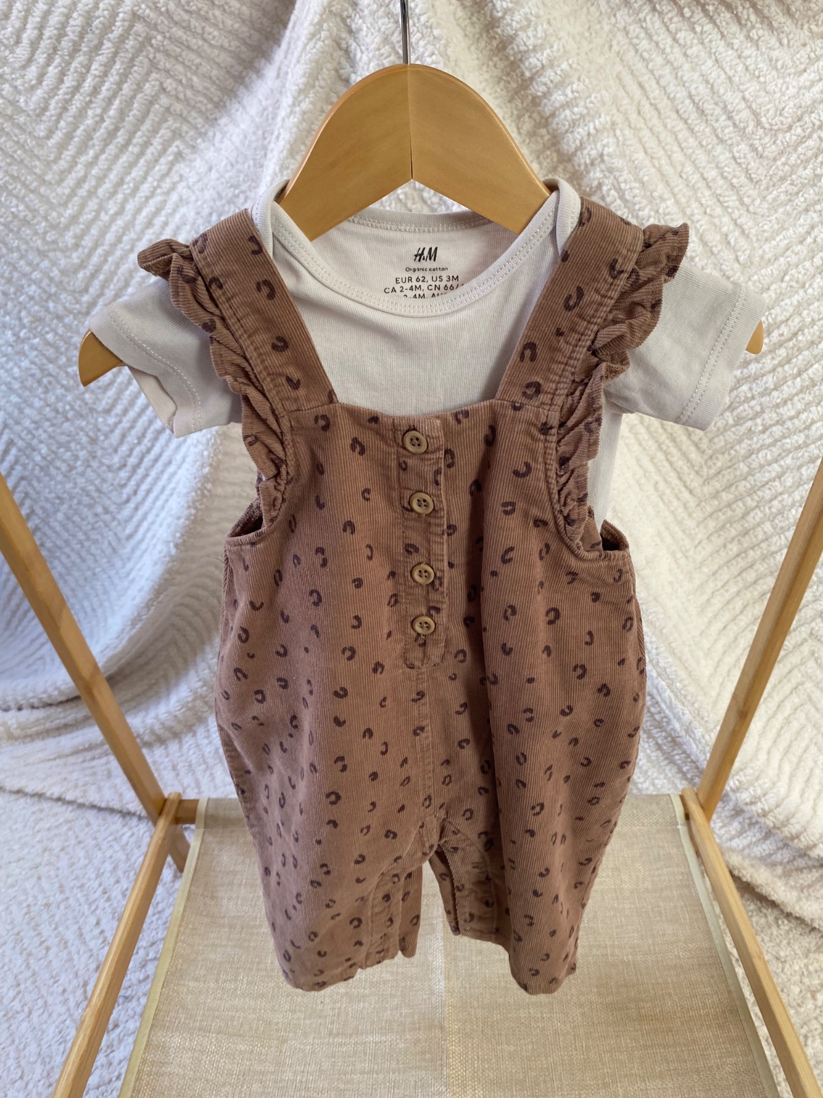 Wild Meadow 🐆 | Leopard Cord Dungarees & H&M Vest |0-3 months|