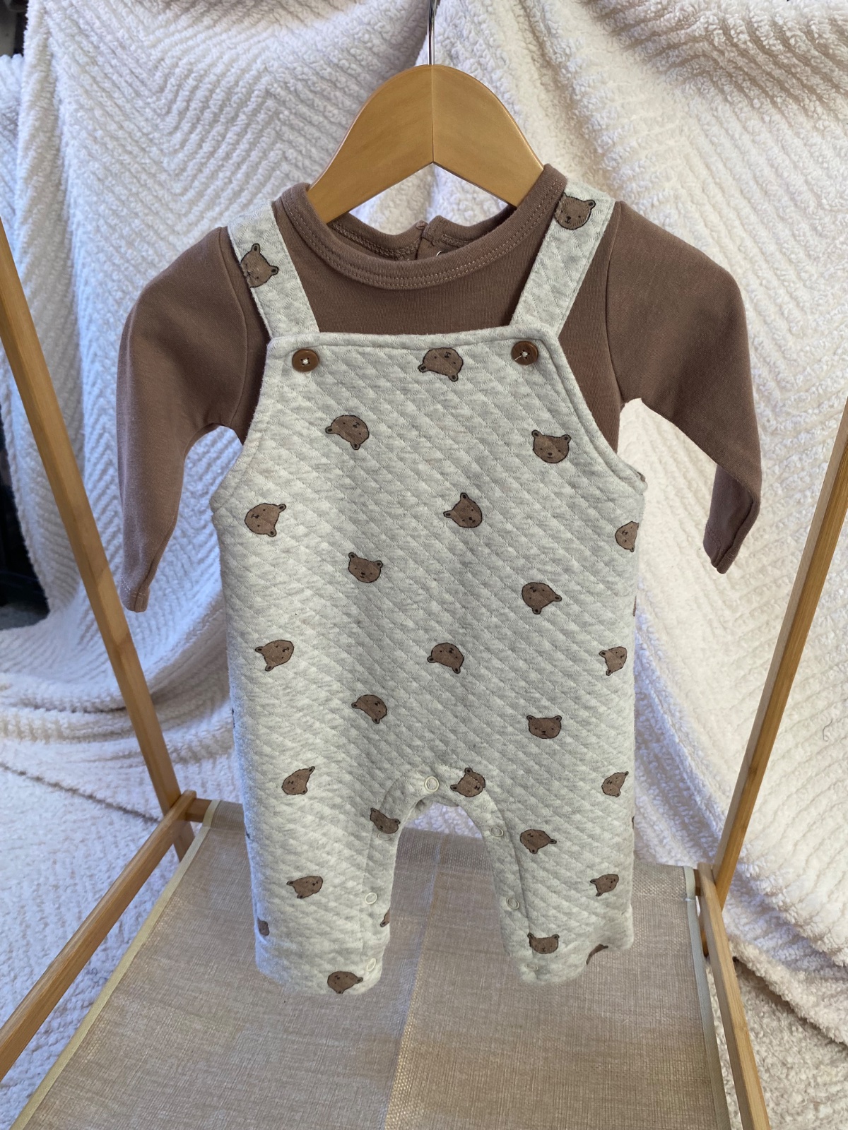 Woodland Bear 🐻 | Chickpea Dungarees & Brown Vest |3-6 months|
