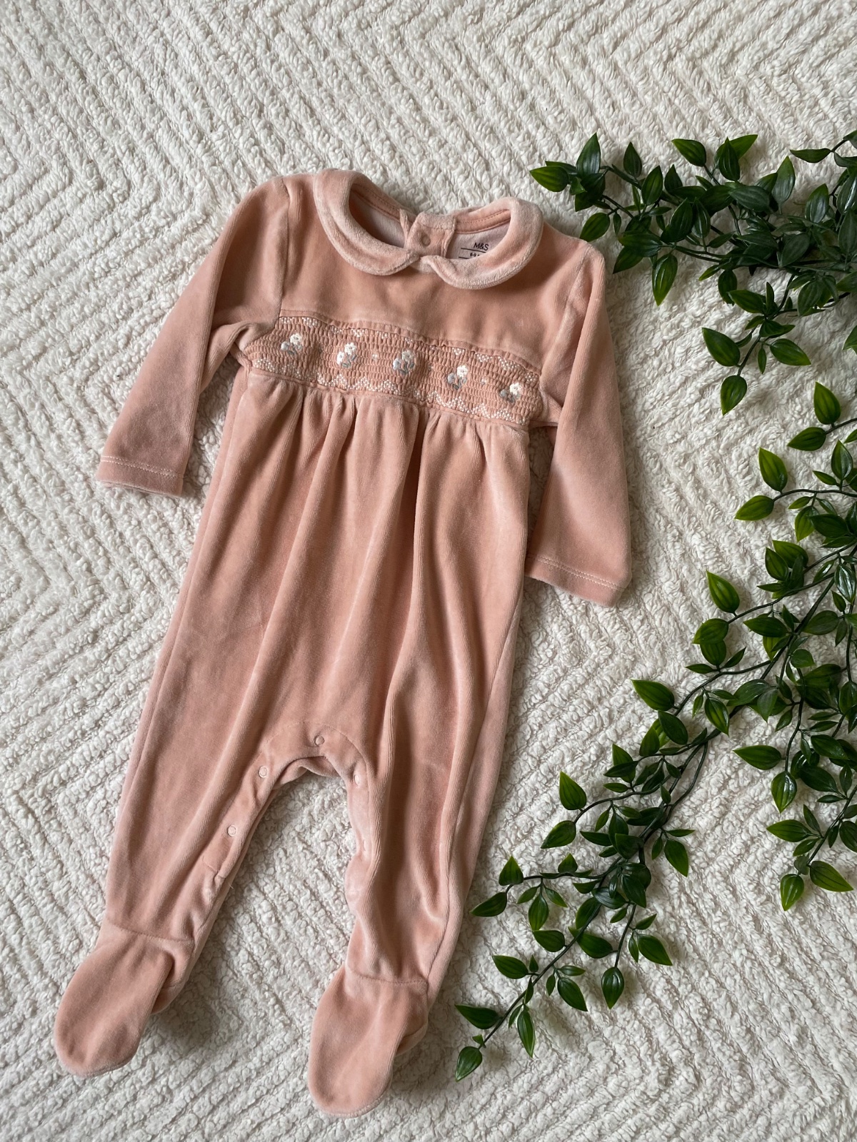 Little Flower 🌸 | M&S Pink Velvet Embroidered Babygrow |6-9 months|