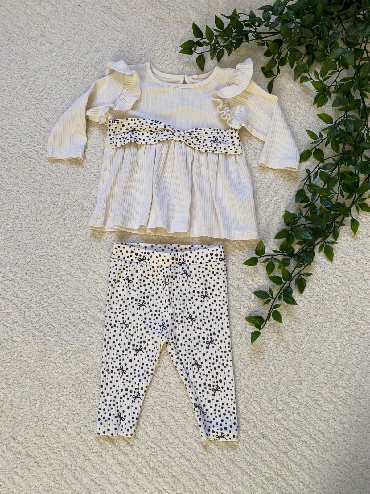 Bow & Dots 🎀 | River Island Top & Leggings |3-6 months|