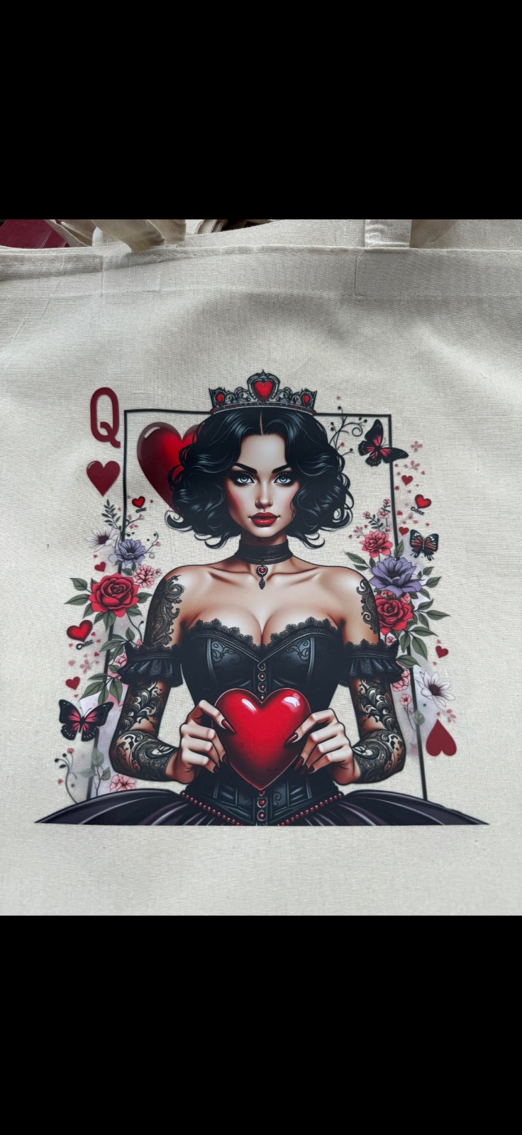Queen of hearts tote bag
