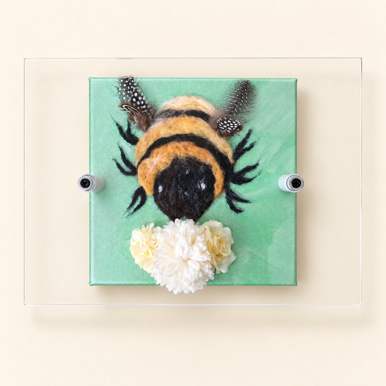 Lumina the Bee